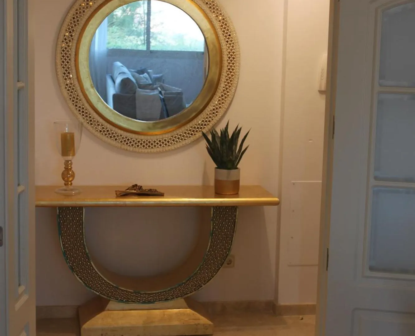 Elegant And Spacious Garden Apartment With Beautiful Views Ojen